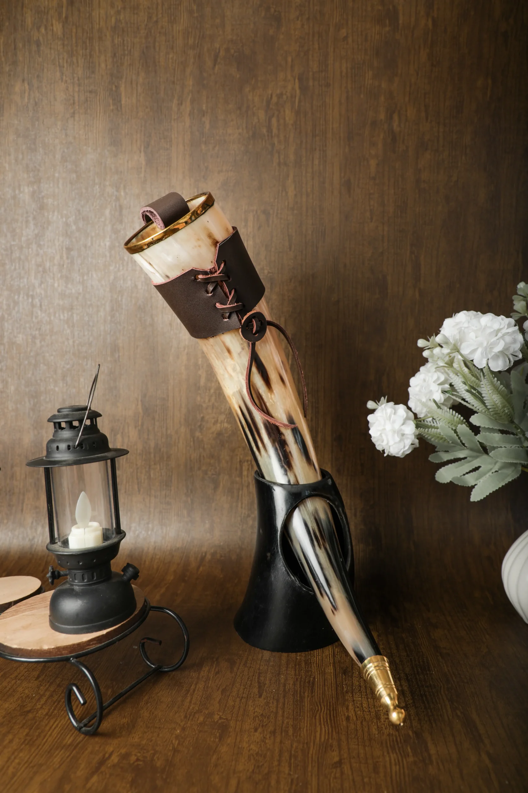 drinking horn metal tip with horn stand 3